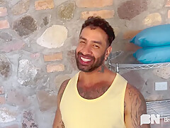 Mateo Zagal In Full-body Fun